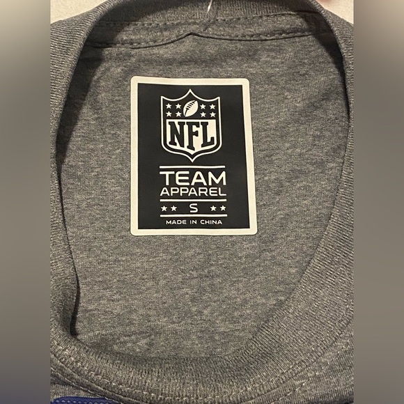 New York Giants long sleeved shirt​ - Picture 4 of 4